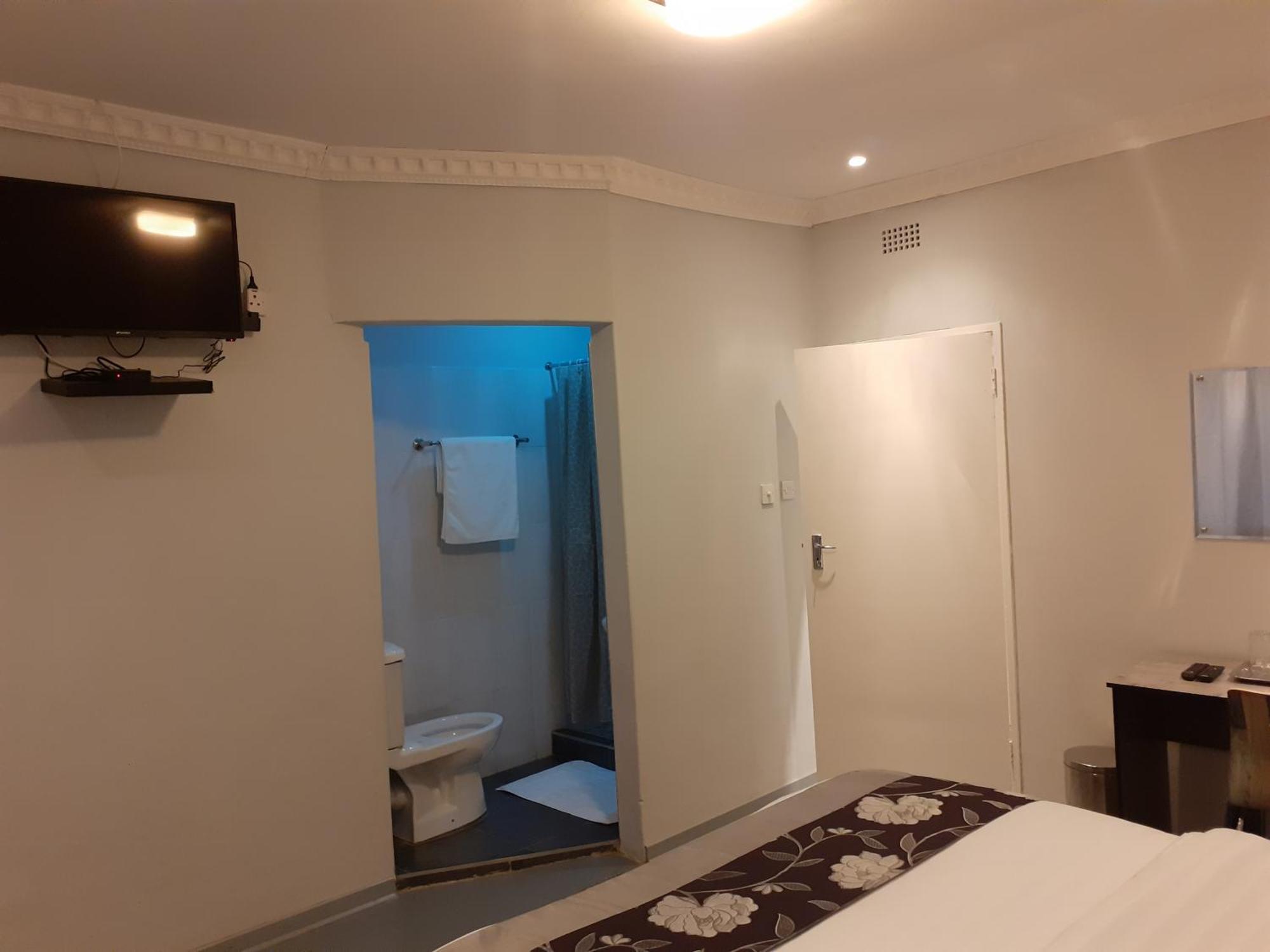 Driftwood Boutique Bed And Breakfast Lobatse Extérieur photo